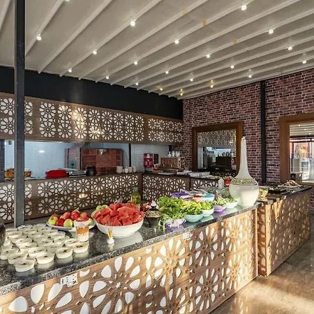 Otel Dionisus 4*
