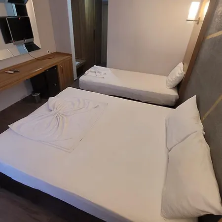 Otel Dionisus 4*